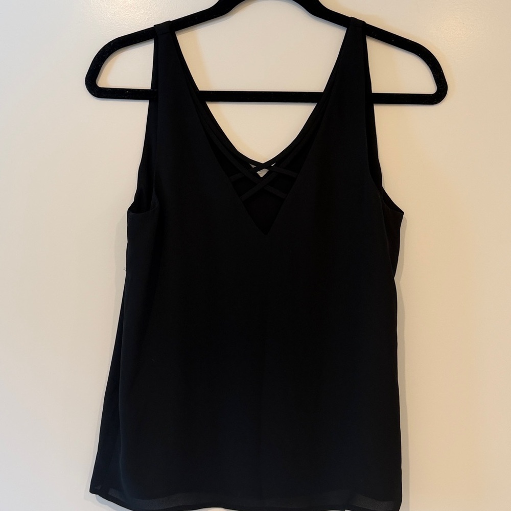 Express Strappy Back Tank - Picture 3 of 4